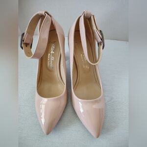 Rich Shoes Wild Rose Nude Patent Leather Heels Size 8.5